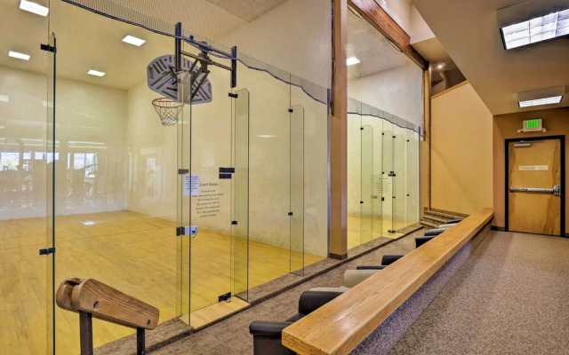 Family-friendly Fraser Condo w/ Heated Pool Access