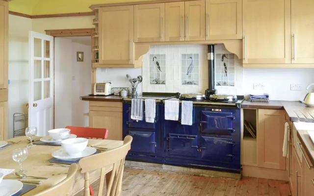 Hume Orchard Steading