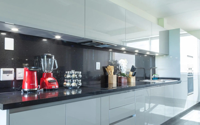 Fabulous & Exclusive Apartments With Sea View Pool BBQ Garden