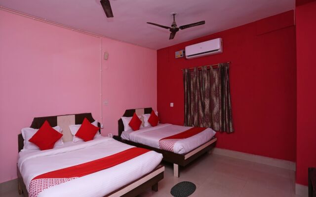 OYO 13624 Kapoors Plaza Guest House