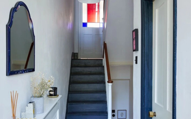 JOIVY Stylish 2-Bed House W/ Private Garden In Hackney