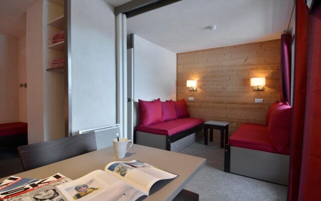 Residence Saintjacques Refurnished Divisible Studio for 4 People of 28 mÂ² on the Slopes Rs220