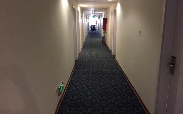 Qingdao 7 Days Inn