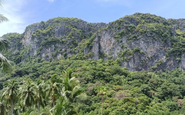 One El Nido Suite