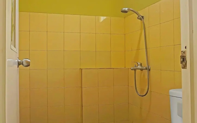 Capital O 92836 Villa Kampoeng Katineung