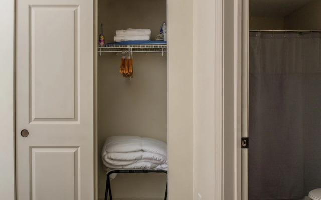 FRONTDESK 917 Locust St Apts Downtown St Louis