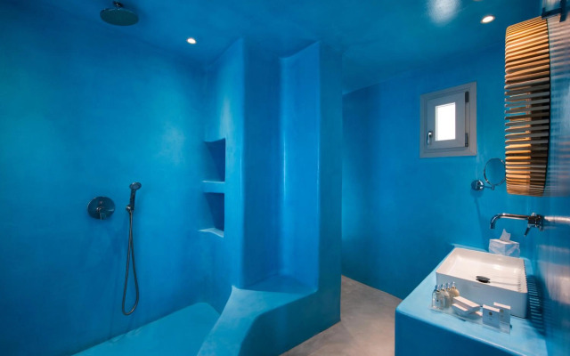 Skyfall Suites - Adults Only