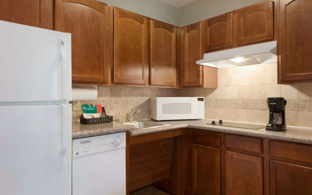 Homewood Suites by Hilton Jacksonville Deerwood Park