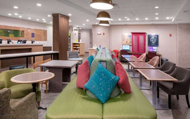 Home2 Suites Raynham/Taunton, MA