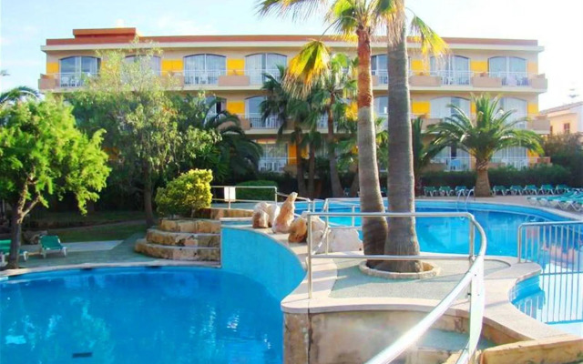 Club Simo Aparthotel