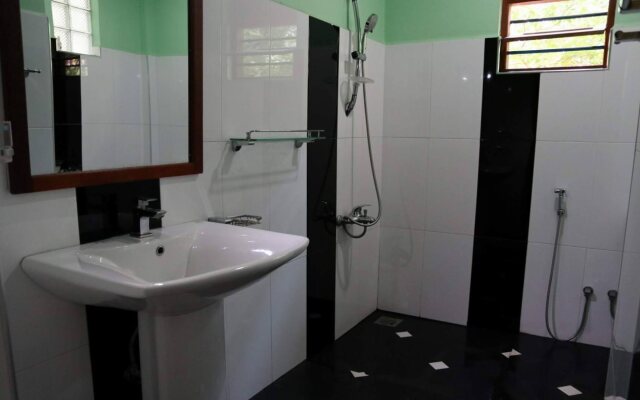 Leopard City Hostel