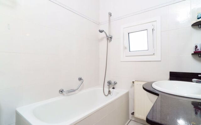 House Alina Moraira