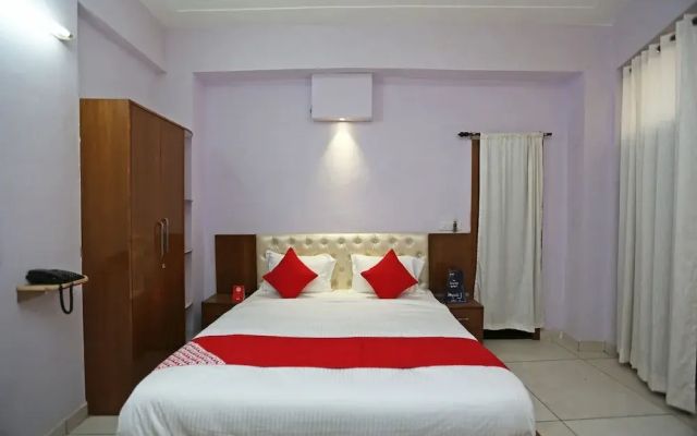 OYO 16761 Rk Regency