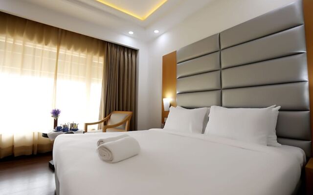 Hotel Gms Grand