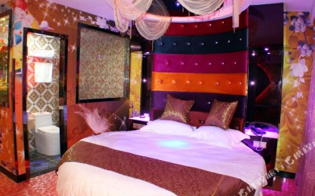V Tour Hotel