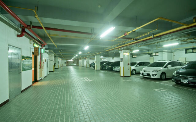 F Hotel Tainan