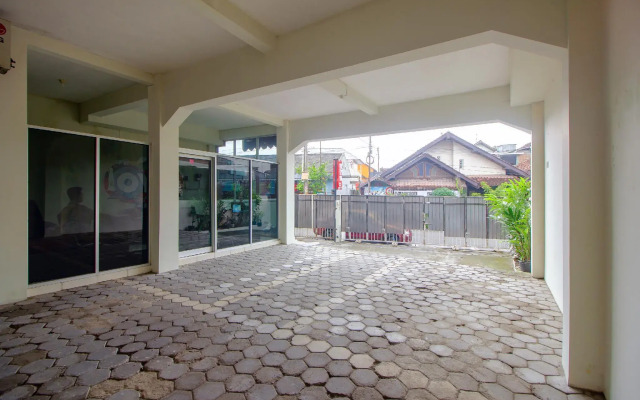OYO 3083 D Kost 3 Syariah