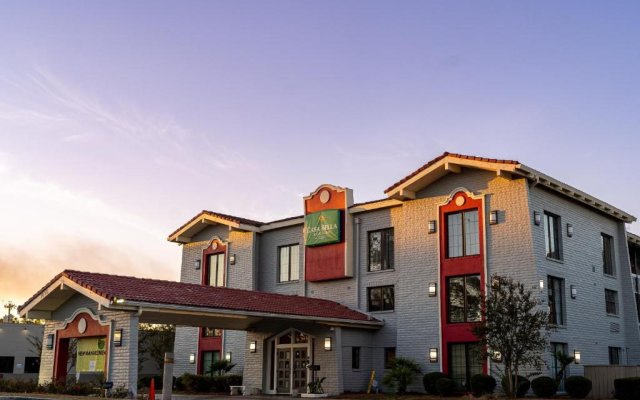 Casa Bella Inn & Suites Extended Stay