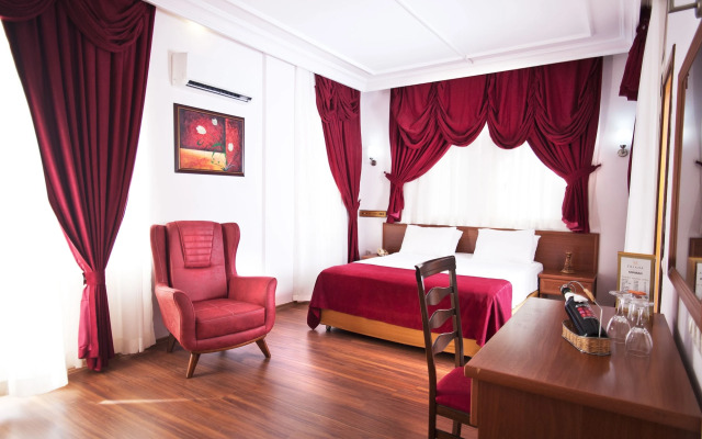 Triana Hotel