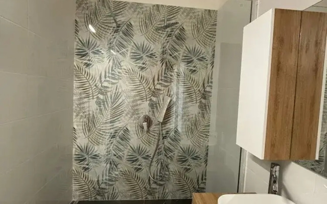 Pleasant Apartment Near Center