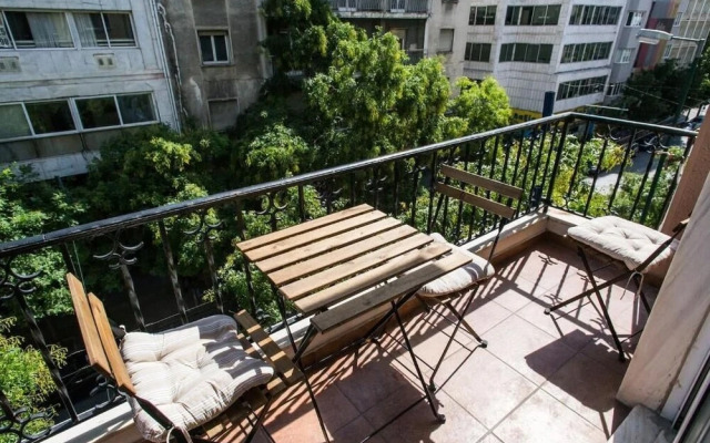 Athens City center 4 bedroom flat