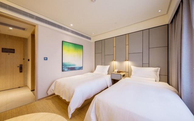 Ji Hotel (The Bund Shanghai, East Jinling Road)