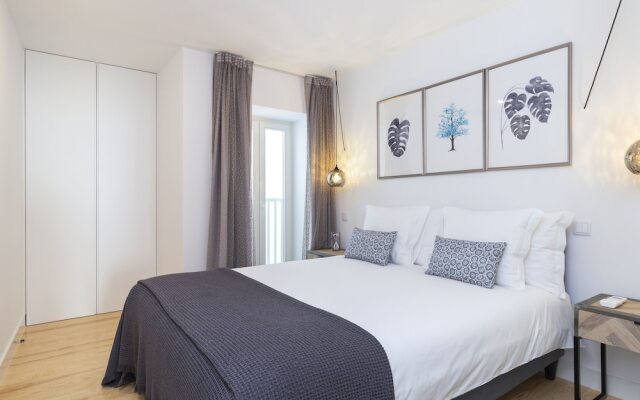 Lisbon Bica Suites Apartments