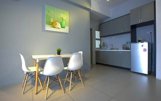 Dreamscape Apartment @ Golden Hills