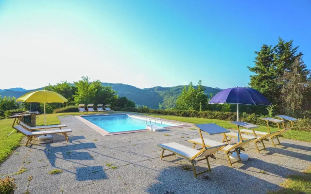 Sprawling Villa With Breathtaking Views In Emilia-Romagna
