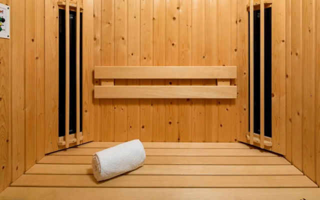 Maasduinen Villa With Sauna & Washer