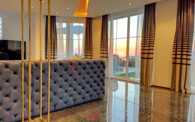 Amazing House with Private Pool in Antalya