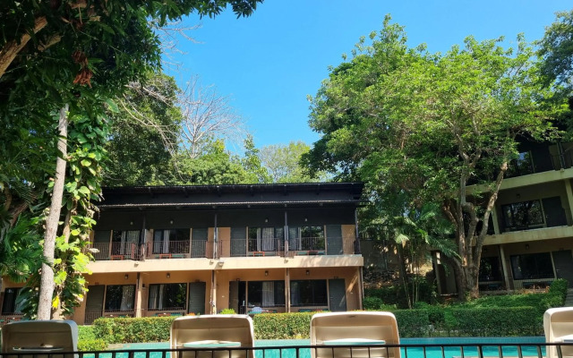 Samed Hideaway Resort