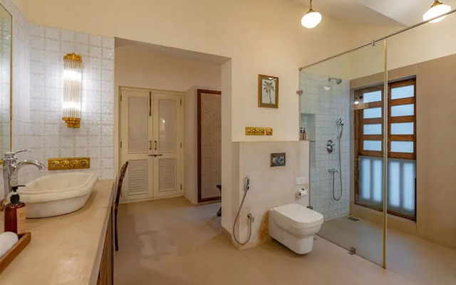 Loto Bianco by Hireavilla -4br w Pvt Pool Siolim