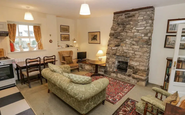 Groom's Quarters