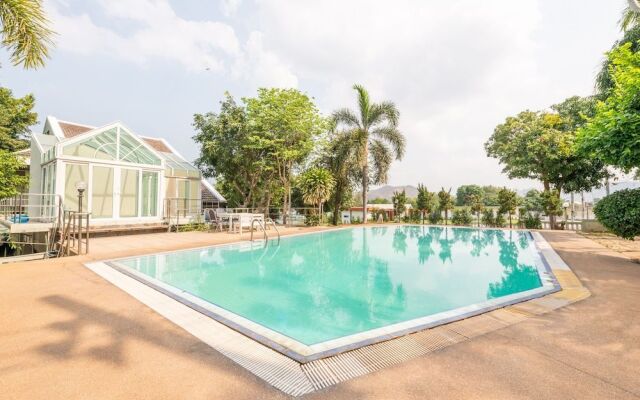 OYO 555 Chateau Vista