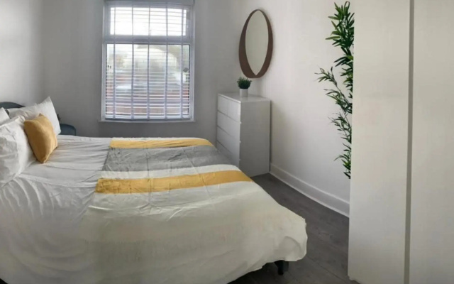 Shotley Bridge - Large Stylish 3 Bedroom Apartment