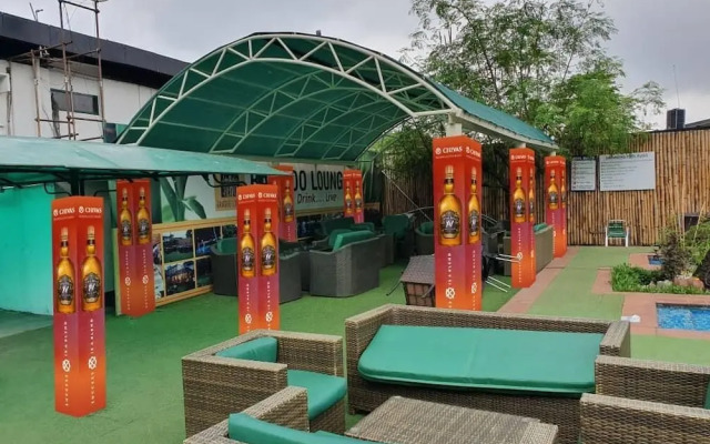 Bamboo Lounge and Guesthouse