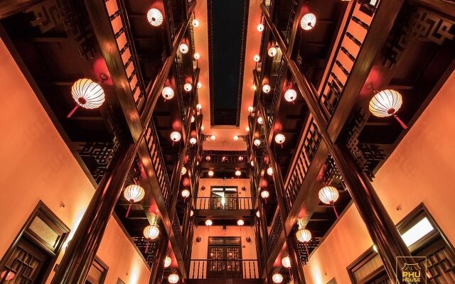Phu House Hostel