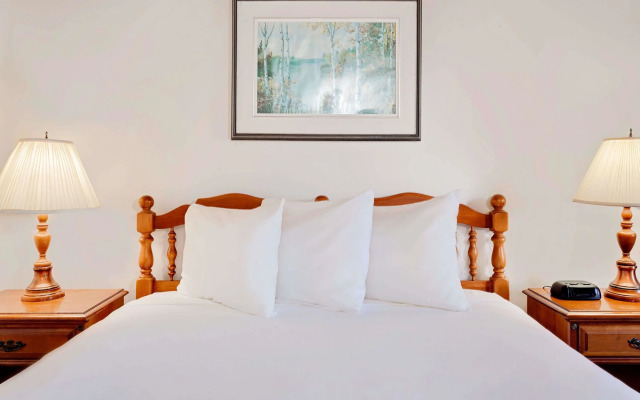 Ramada Gananoque Provincial Inn