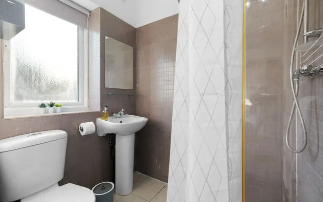 West Ealing SVD Apt. - 2 Bedroom 2 Bath