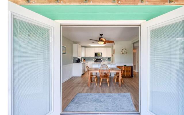 Seascape Family Beach Retreat