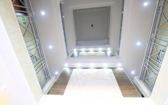 Myra Hotel
