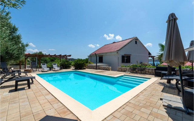 Holiday home Rtina 24