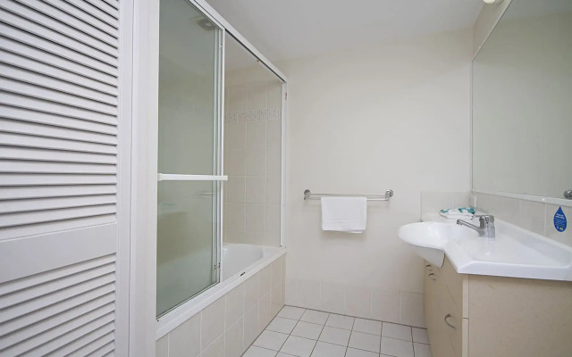 Golden Riviera Beach Resort