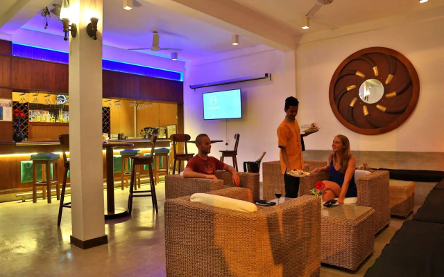 St. Lachlan Hotel & Suites