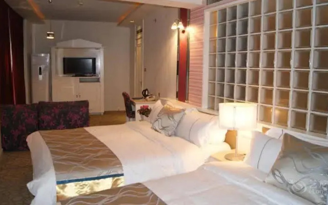 Wave Resort Hotel