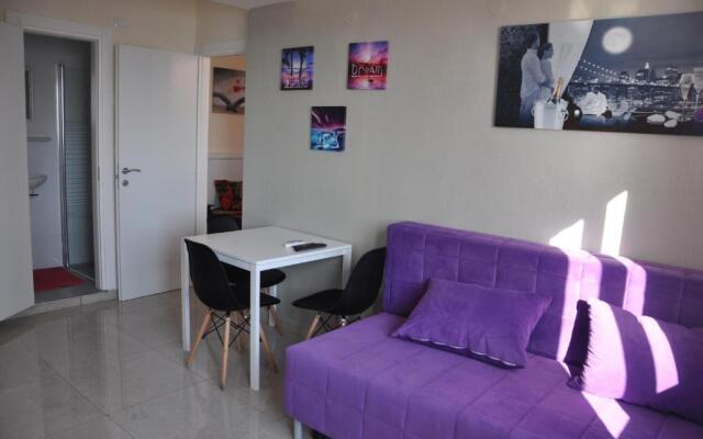 Beachfront Apartment Bat Yam 613