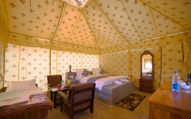 Sunrise Desert Resort