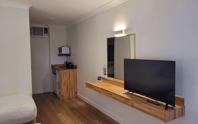 SureStay Hotel by Best Western The Clarence on Melville