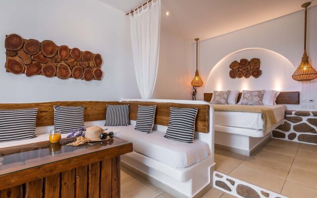 Niki Savvas Studio & Suites